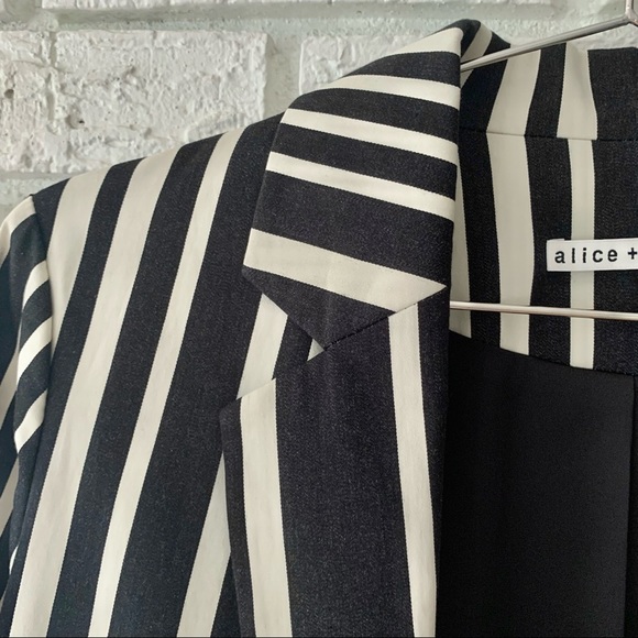 Alice + Olivia Neta Striped Oversized Open-Front Blazer Black & Ivory Size Small - Picture 6 of 10